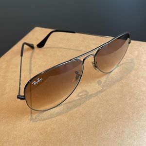 Ray-Ban Gradient Aviator Sunglasses